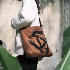 SGYP171 伝統文様 三兔共耳 モチーフ 手作り パッチワーク刺繍 斜め掛けバッグ ハンドメイド オリジナル デザイン   ハンドメイド斜め掛けバッグ / 手縫い刺繍 / パッチワークバッグ / コットンリネンバッグ / 一点物 / 民芸モチーフ