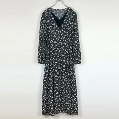 ナチュラルビューティーベーシック 花柄 レイヤード風ワンピース