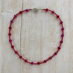 赤いガラスビーズのネックレス 金具マグネット式