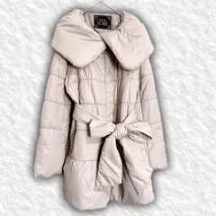 【即決ご希望額はコメントへ】 美品 CECIL McBEE　セシルマクビー　中綿　キルティング　ジャケット　コート　ベージュ　M　ポリエステル　無地　ミドル丈　品番132-1233(293） ショールカラー　エレガント　大人可愛い　きれいめ　ダウンコート　秋冬