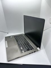 【中古品】TOSHIBA dynabook R63/J 第7世代Intel i5 DDR4 8GB ストレージ無