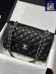 CHANELシャネルマトラッセ25 Wチェーンショルダーバッグ｜本日限定特価｜新品未使用-WTO輸入2