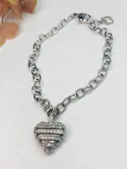 SWAROVSKI スワロフスキーブレスレットのハート型