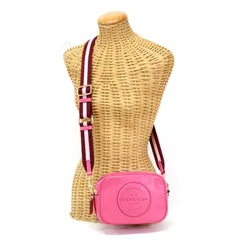 コーチ COACH デンプシー カメラ バッグ ウィズ パッチ ぺブルドレザー ロゴ C2828 ショルダーバッグ クロスボディ 斜め掛け 肩掛け ポシェット ミニバッグ レディース フューシャ (ピンク) 中古 mba08014