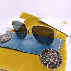 GUCCI ストロベリーチャーム付きサングラス gc11-0015-7077-a8.jpg