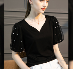VネックTシャツ