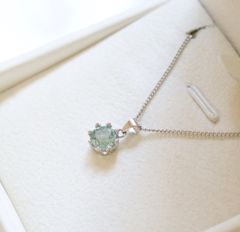 宝石グリーンフローライトのネックレス✧天然石 1粒 ペンダント