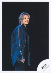 【中古】生写真(STARTO) WEST./中間淳太/膝上/シングル「絶体絶命 / Beautiful / AS ONE」MV＆ジャケ写オフショット/公式生写真