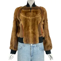 新品同様 FENDI フェンディ ジャケット 2018年 FFロゴ レザー 刻印 ミンク 毛皮 ブラワン サイズ38のサムネイル