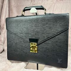 LOUIS VUITTON ルイヴィトン エピ セルヴィエット コンセイエ ビジネスバッグ ブリーフケース ノワール ゴールド金具 A4 収納 通勤 メンズ B-222