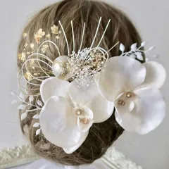 胡蝶蘭和装髪飾り シャンパンカラーの胡蝶蘭と白いリーフの髪飾り 結婚式 卒業式 成人式 七五三
