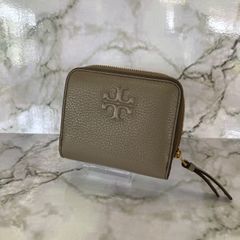 トリーバーチ ToryBurch　二つ折り財布　グレージュ　平塚店　衣料品