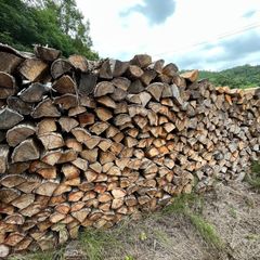 ナラ乾燥薪38㎝中割り軽トラック一杯分