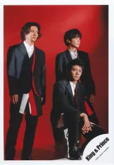 【中古】生写真(ジャニーズ) King ＆ Prince/平野紫耀・岸優太・神宮寺勇太/全身/シングル「Lovin’ you / 踊るように人生を。」MV＆ジャケ写オフショット/公式生写真