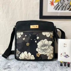 ★セール品(現品限り) 猫柄ミニショルダーバッグ 黒猫と牡丹 ダークブラウン&ブラック 両面ポケット 猫柄内ポケット付き ハンドメイド レディース ボディバッグ 帆布バッグ