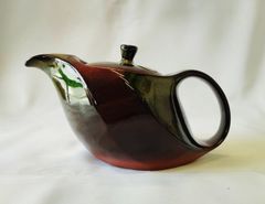 常滑焼　流線型ティーポット  360ml   茶こし付き 日本製　レッド系