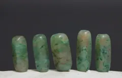 茶色の亀彫刻 2個セット 根付　提げ物　緒締め玉　天然素材　緒締 茶色の亀彫刻 2個セット 根付 提げ物 緒締め玉 天然素材 緒締