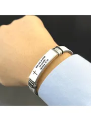 ジュエリー メンズ ブレスレット 十字架とバイブルの詩19:26入り調節可能ステンレス鋼&シリコンブレスレット、インスピレーションを与えるカフスバンド、カジュアルな日常的アクセサリー、素敵なギフト