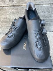【新品未使用】 SHIMANO シマノ RC9 SH-RC901 ビンディングシューズ ロードバイク SPDSL EUR40.5/25.5cm ブラック 【送料無料】