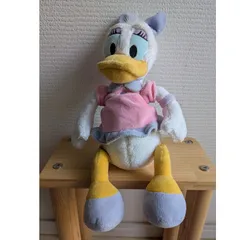 Disney Daisy Duck Plush Doll 40cm / Japan Exclusive Disney Store / Cute Stuffed Toy