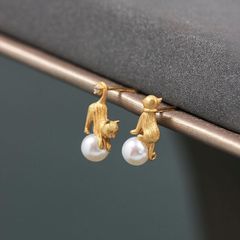 趣味 可愛い 非対称ネコパールイヤリング ファッションマルチマッチ ニッチラグジュ シンプルエアアクセサリー