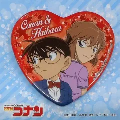【中古】バッジ・ピンズ コナン＆灰原 ハート型缶バッジL 「名探偵コナンプラザ」