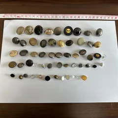 アンティーク風　ボタン　まとめ売り　53個　＃A2　シルバー　ゴールド　BODY　DRESSING　DELUXE　PINKY＆DIANNE　ノーペスパジオ