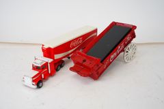 8.476 ▲ コカ・コーラ ダイキャストカー 2点まとめ売り レトロ 玩具