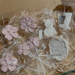 アイシングクッキー　1歳お祝い　ロリポップフラワー　テディベア