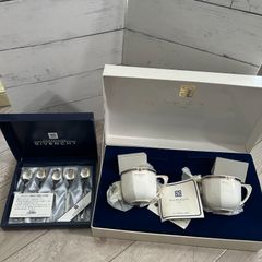 GUERLAIN 陶器グラス 2個セットとトレイ - メルカリ