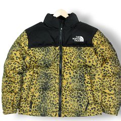 【L】新品 THE NORTH FACE ノースフェイス 保温 ロゴ刺繍 ヒョウ柄 NOVELTY NUPTSE DOWN JACKET ノベルティ ヌプシ ダウンジャケット ゴールド アウトドア