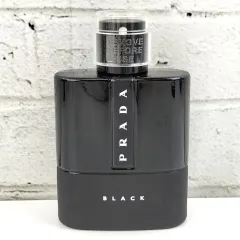 2026年最新】プラダ ルナロッサ ブラックの人気アイテム - メルカリ