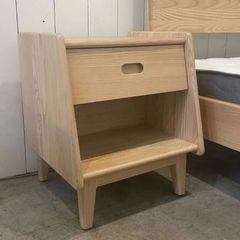 【組み立て不要】ベッドサイドテーブル（アッシュ）Urban Bedside Table アーバンベッドサイドテーブル ecosa エコサ オーストラリア