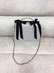 2025年最新】charles & keith バッグ ベロアの人気アイテム