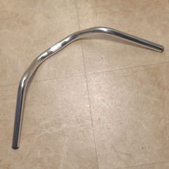 アルミポリッシュ レトロ系ハンドル クロスバイク等に 新品 550mm幅 握り径22.2mm クランプ径25.4mm対応 ライズ115mm 軽量アルミ