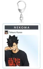 【中古】雑貨 黒尾鉄朗(レジャーver.) フォトフレーム風BIGアクリルキーホルダー 描き下ろしイラスト 「ハイキュー!! TO THE TOP × 東武動物公園」