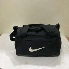 old nike ナイキ　ブラック　黒　メッセンジャーバッグ　古着　y2k old Nike ナイキ 黒 ブラック メッセンジャーバッグ 古着 y2k
