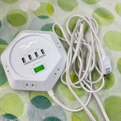 サンワサプライ 6角形電源タップ USB充電ポート 700-TAP043