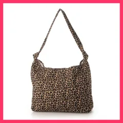 ★スタッフおすすめ★レオパード柄スクエアトートバッグ  可愛いレオパード柄のワンショルダータイプのトートバッグ。 上品　おすすめ おしゃれ　★売れ筋★　人気 高見え　高級感