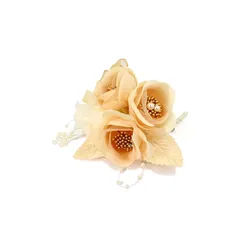 [クレインズコレクション] 手作り 三つ花ローズ コサージュ ブローチ ピン フォーマル シーンや エレガント な装いに ベージュ