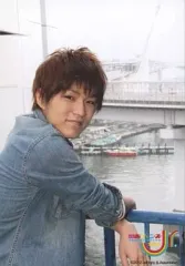 【中古】生写真(ジャニーズ) 7WEST/神山智洋/衣装デニム・上半身・背景橋・関西ジャニーズJr.春休みスペシャルコンサート2012/公式生写真