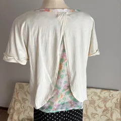 USED バックシアー 花柄 ソフト半袖Tシャツ 古着のサムネイル