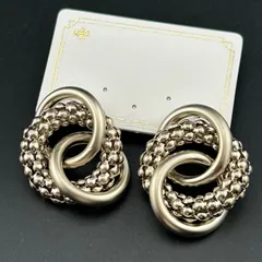 【新品】ピアス スタッドピアス 定価2600円◆シルバー カラー  大きめ ツイスト 丸 デザイン 可愛い 綺麗 両耳セット 女の子 レディース◆シンプル