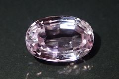 天然クンツァイト 7.917ct 約9mm×13mm ソーティング付き！