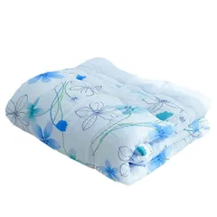 【特価セール】ロングシーズン対応 夏 夏 肌布団 冷房の冷え防止に 夏用布団 さらふわ綿混生地 キルトケット ブルー 夏掛け布団 502柄 135×185cm シングル 側サイズ：140×190cm 掛け布団 布団 【春～秋まで使える！ふんわり軽い掛けふとん】