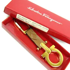 サルヴァトーレフェラガモ キーホルダー ガンチーニ キーリング ブランド レディース ゴールド Salvatore Ferragamo 【中古】