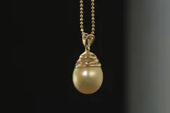 南洋真珠ペンダント　18k金　ダイヤモンド0.01ct