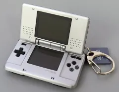 【中古】キーホルダー ニンテンドーDS 「ゲームハードキーホルダーコレクション 2000-2017」 ニンテンドーミュージアムグッズ