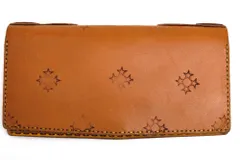 未使用 展示品 定価38500円 オジャガ デザイン 豆シパミュパミュ 長財布 MUZICA VITA/イタリア牛革LZIP財布 -コンパクトなのにたっぷり