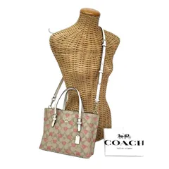 コーチ COACH モリー トート 25 シグネチャー キャンバス ハートプリント PVC / スムースレザー CP057 2WAYバッグ レディース ライトカーキ (ベージュ) /チョークマルチ(アイボリー / マルチカラー) 極美品 中古 mbb05010